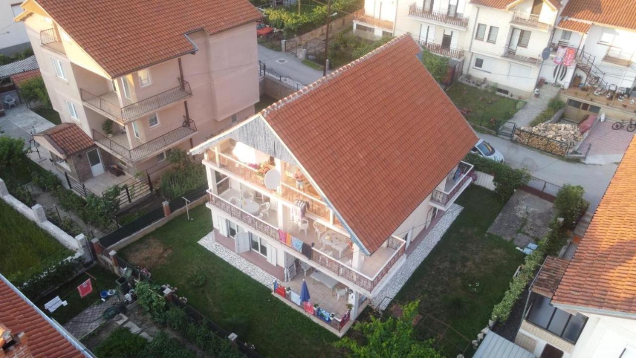 Villa Lakeview Paradise Peštani Eksteriør bilde