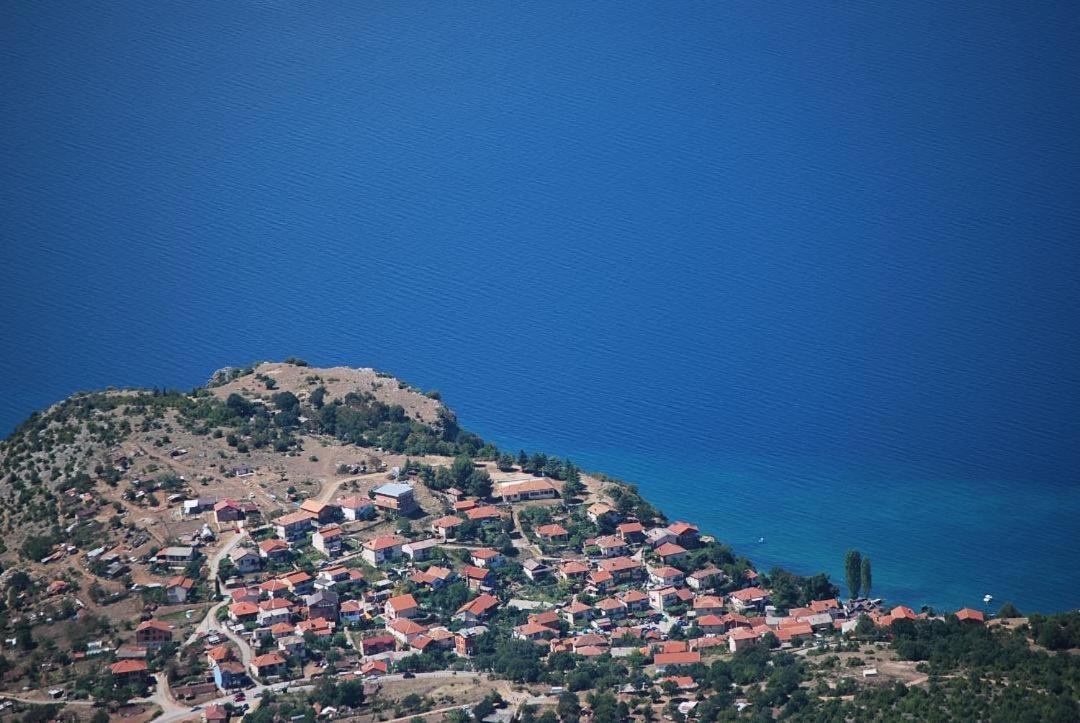 Villa Lakeview Paradise Peštani Eksteriør bilde