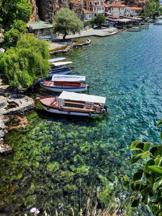 Villa Lakeview Paradise Peštani Eksteriør bilde