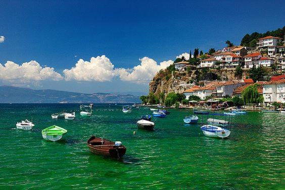 Villa Lakeview Paradise Peštani Eksteriør bilde