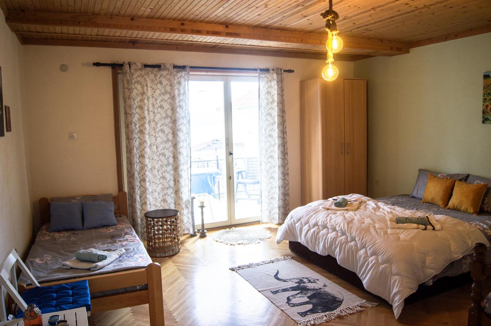 Villa Lakeview Paradise Peštani Eksteriør bilde
